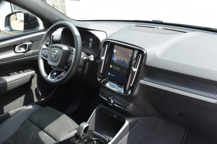 Volvo XC40 Recharge Plus | BLIS | PDC + Camera | 19" | Stuur- & stoelverwarming