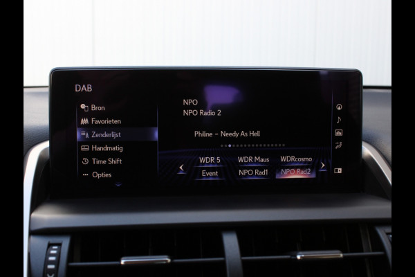Lexus NX 300h AWD Premium | Schuifdak | Apple Carplay | Stoelverwarming