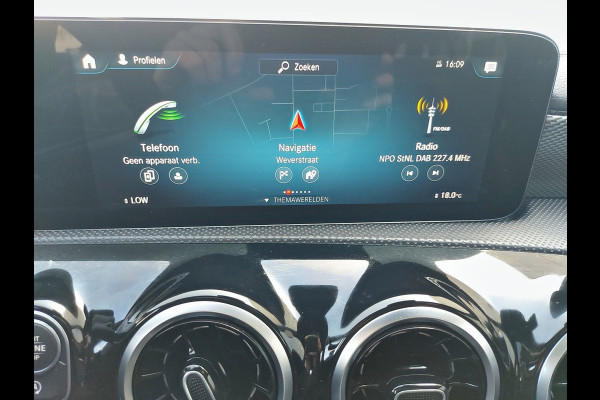 Mercedes-Benz CLA-Klasse Shooting Brake Automaat, 180 Luxury Line Virtueel, Navigatie,panoramadak,airco,cruise,parkeersensoren,stoelverwarming,