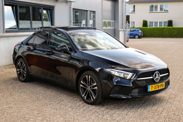 Mercedes-Benz A-Klasse 250 e Limousine Launch Sport Edition 8G Automaat 218pk! 1e|Panoramadak|Widescreen|LED|Leder|Burmester|Sfeer