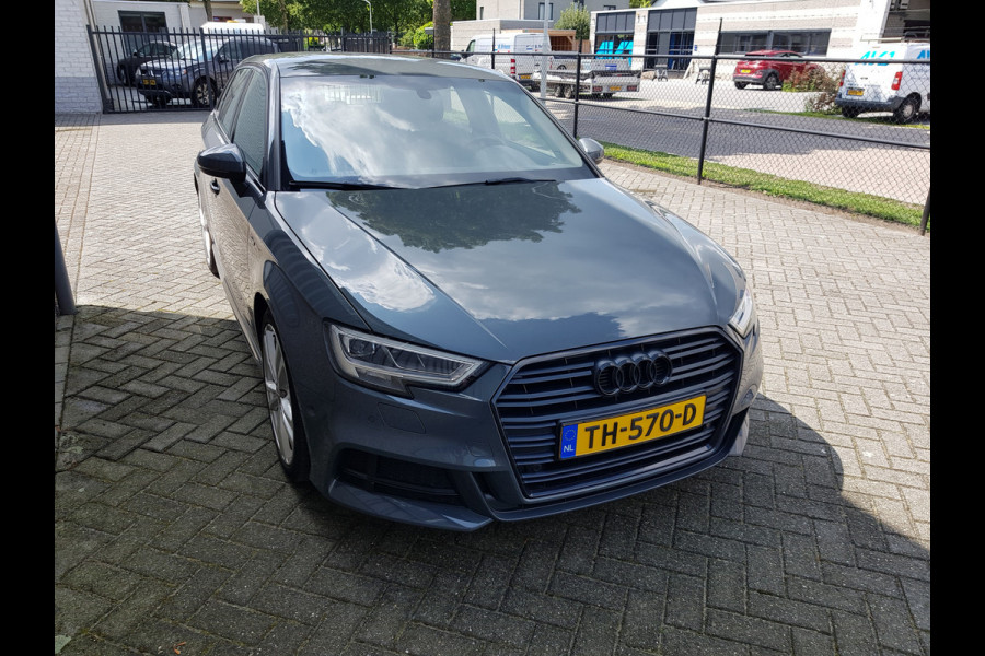 Audi A3 Sportback 1.5TFSI 150 pk automaat ultra Sport S Line Edition 1e eigenaar !!!