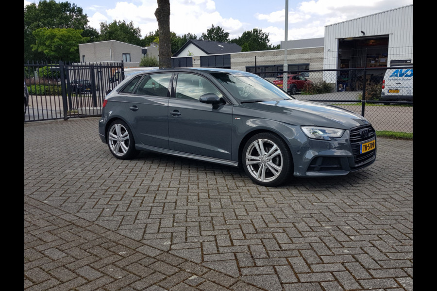 Audi A3 Sportback 1.5TFSI 150 pk automaat ultra Sport S Line Edition 1e eigenaar !!!