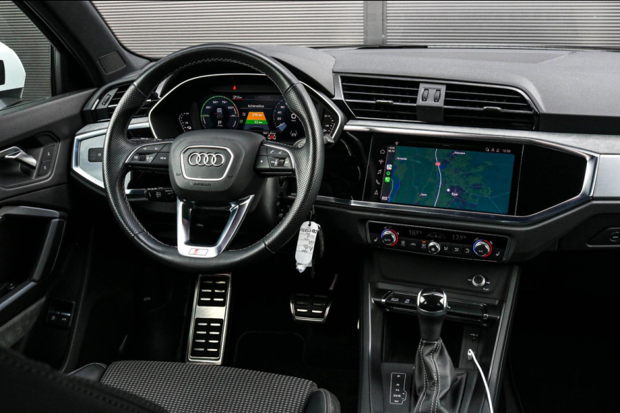 Audi Q3 45 TFSI e S-line HYBRIDE - LED - Virtual - ACC