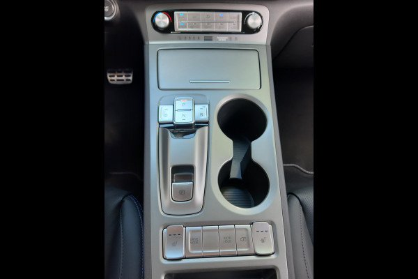 Hyundai Kona EV Business 64 kWh Navigatie | Leder |