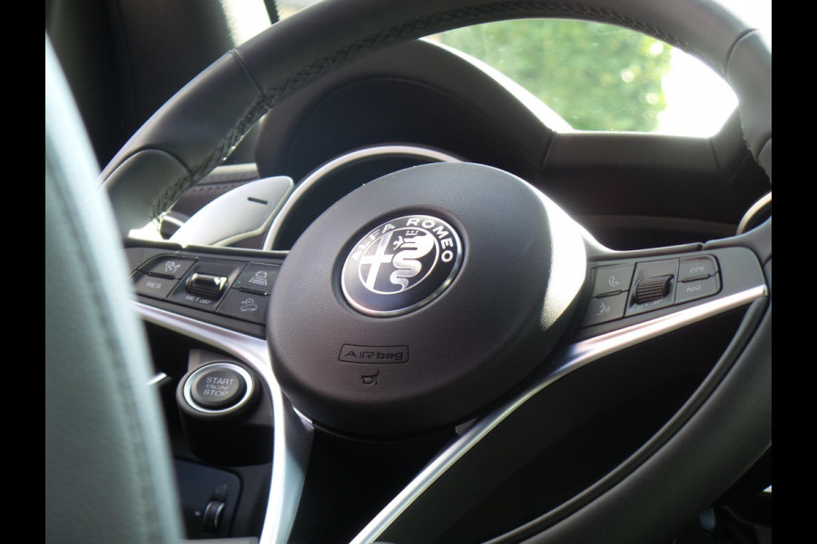 Alfa Romeo Stelvio 2.0 Turbo Aut. AWD 280pk Super | Veloce interior | Performance pack | Carplay | Rosso Comp.