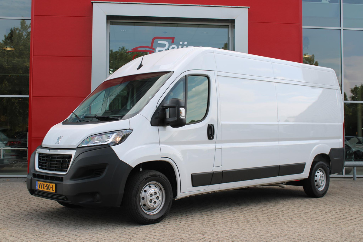 Peugeot Boxer 335 2.2 BlueHDi 140PK L3H2 ASPHALT 3-ZITS | DAB+ | CLIMA | NAVIGATIE | LAADRUIMTE PAKKET | CRUISE | ELEK INKLAPBARE SPIEGELS | ACHTERUIRIJCAMERA | ALL SEASON BANDEN |