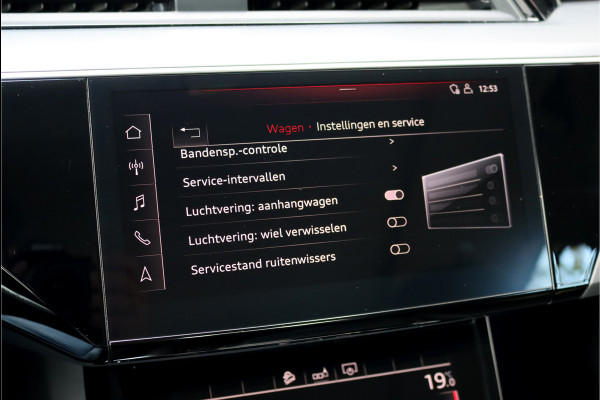 Audi e-tron e-tron 50 Quattro Launch edition plus 71 kWh, 31.000,- netto ex, Luchtvering, Panoramadak, Leder, Memory, Adaptieve Cruise Control, Standkachel, MMI Navigation Plus, DAB, Hulppakket Tour, Stoelverwarming, LED, Etc.