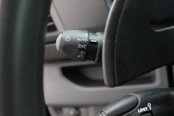 Peugeot Expert 2.0 BlueHDI 145PK AUTOMAAT Compact Premium | CAMERA | APPLE CARPLAY / ANDROID AUTO | CLIMATE CONTROL | CRUISE CONTROL | MISTLAMPEN VOOR |