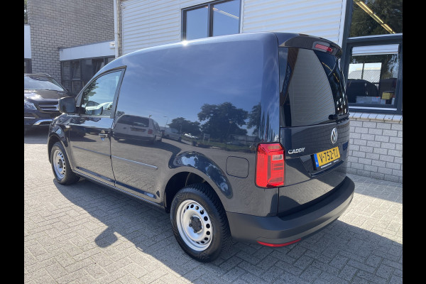 Volkswagen Caddy 2.0 TDI L1H1 BMT Trendline / rijklaar € 11.950 ex btw / lease vanaf € 236 / airco / cruise / donker blauw metallic / electrische laadruimte ventilatie !