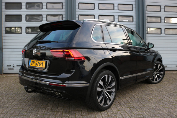 Volkswagen Tiguan 1.5 TSI ACT Highline Business R Xenon Led Dyna audio Panodak Virtual display T-haak Bj:2019