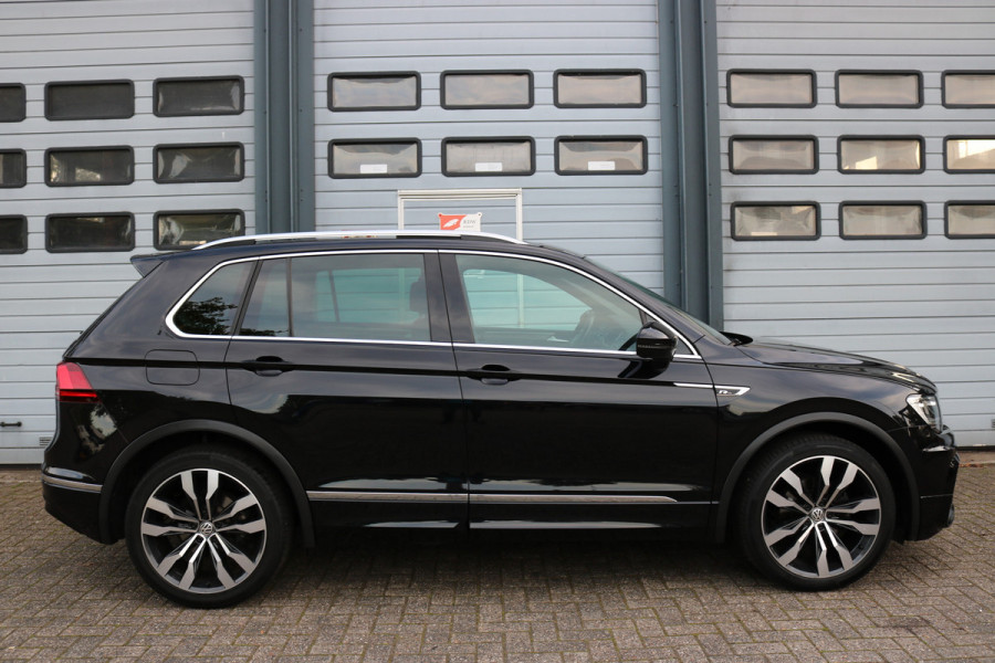 Volkswagen Tiguan 1.5 TSI ACT Highline Business R Xenon Led Dyna audio Panodak Virtual display T-haak Bj:2019