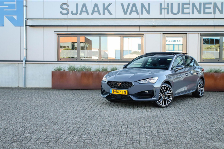 CUPRA Leon 1.4 e-Hybrid VZ Copper Edition 245pk DSG! 1e|Panoramadak|Virtual Cockpit|LED Matrix|Kuipstoelen elektrisch|NAVI|Camera