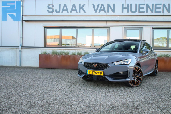 CUPRA Leon 1.4 e-Hybrid VZ Copper Edition 245pk DSG! 1e|Panoramadak|Virtual Cockpit|LED Matrix|Kuipstoelen elektrisch|NAVI|Camera