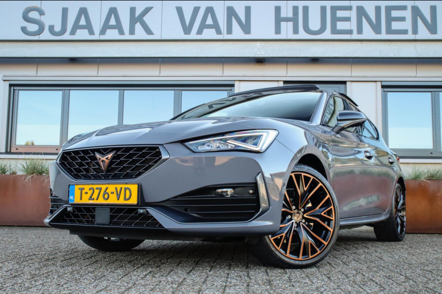 CUPRA Leon 1.4 e-Hybrid VZ Copper Edition 245pk DSG! 1e|Panoramadak|Virtual Cockpit|LED Matrix|Kuipstoelen elektrisch|NAVI|Camera