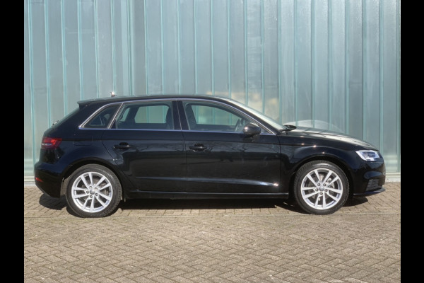 Audi A3 Sportback 1.5 TFSI 150 pk automaat Panorama schuifdak/ lederen bekleding/ achteruitrijcamera