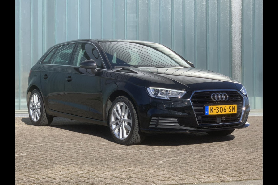 Audi A3 Sportback 1.5 TFSI 150 pk automaat Panorama schuifdak/ lederen bekleding/ achteruitrijcamera