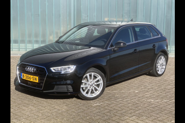 Audi A3 Sportback 1.5 TFSI 150 pk automaat Panorama schuifdak/ lederen bekleding/ achteruitrijcamera