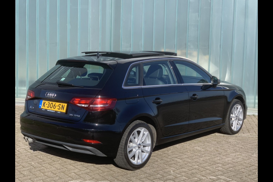 Audi A3 Sportback 1.5 TFSI 150 pk automaat Panorama schuifdak/ lederen bekleding/ achteruitrijcamera