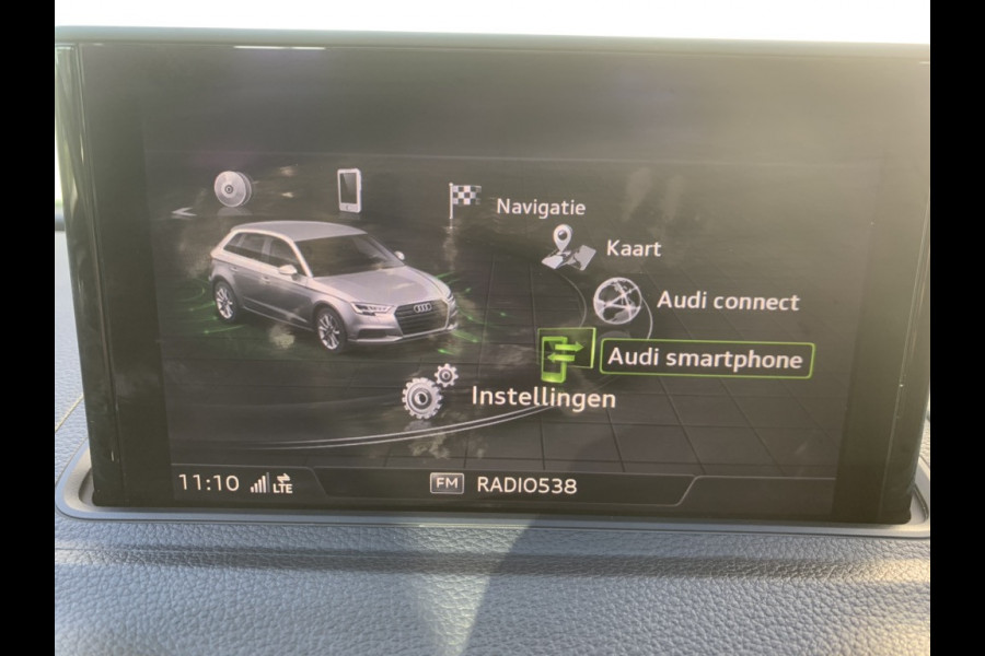 Audi A3 Sportback 1.5 TFSI 150 pk automaat Panorama schuifdak/ lederen bekleding/ achteruitrijcamera