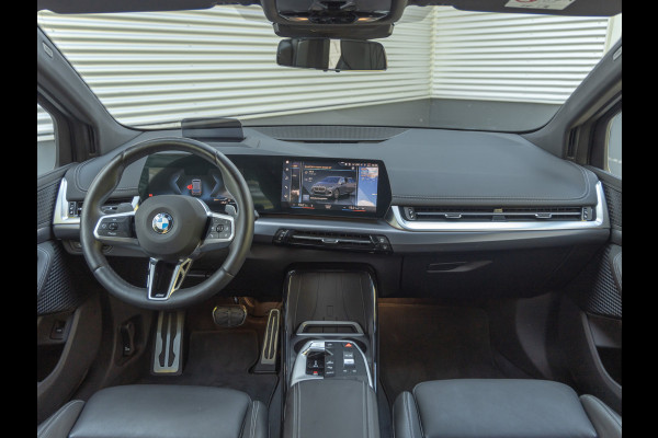 BMW 2 Serie Active Tourer 220i M-Sport - Camera - Head-up - Adaptief LED
