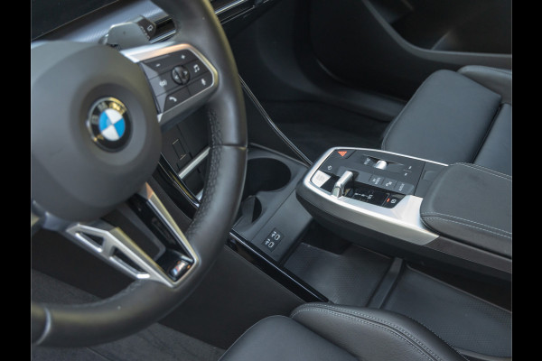 BMW 2 Serie Active Tourer 220i M-Sport - Camera - Head-up - Adaptief LED