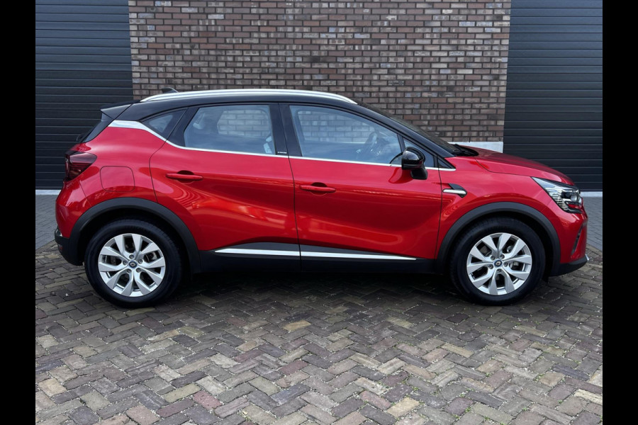 Renault Captur 1.6 E-Tech Plug-in Hybrid Intens / 160 PK / Navigatie + Camera / BOSE / Stoelverwarming / Climate Control