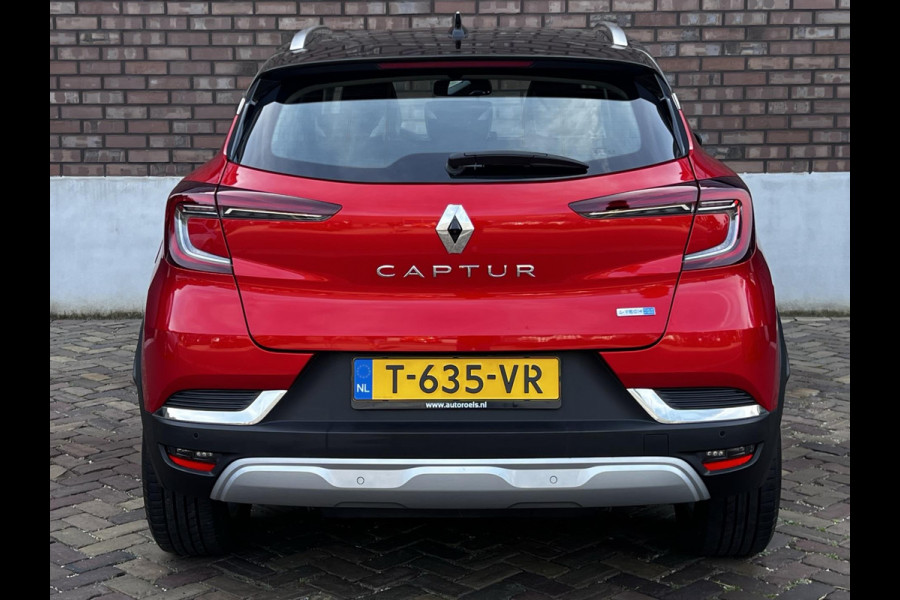 Renault Captur 1.6 E-Tech Plug-in Hybrid Intens / 160 PK / Navigatie + Camera / BOSE / Stoelverwarming / Climate Control