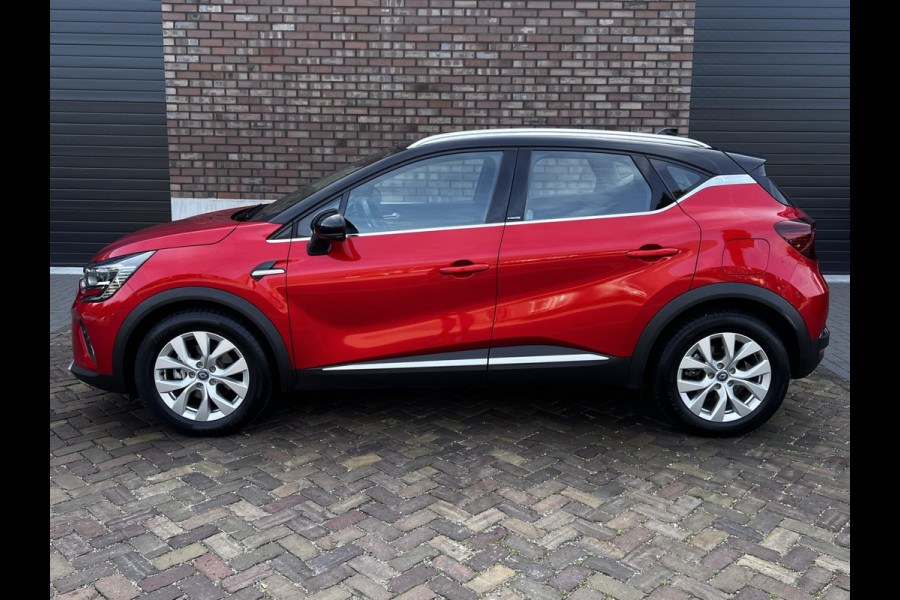 Renault Captur 1.6 E-Tech Plug-in Hybrid Intens / 160 PK / Navigatie + Camera / BOSE / Stoelverwarming / Climate Control