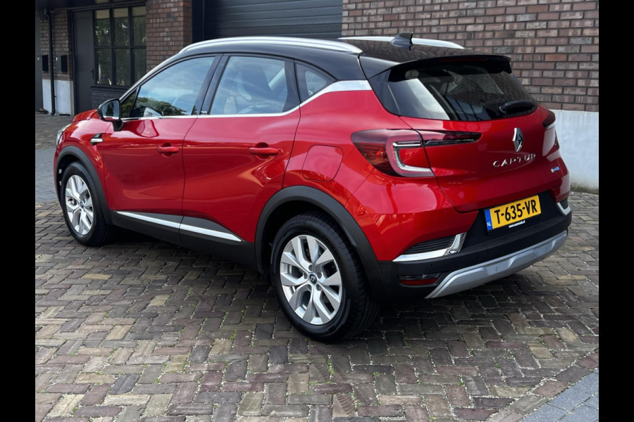 Renault Captur 1.6 E-Tech Plug-in Hybrid Intens / 160 PK / Navigatie + Camera / BOSE / Stoelverwarming / Climate Control