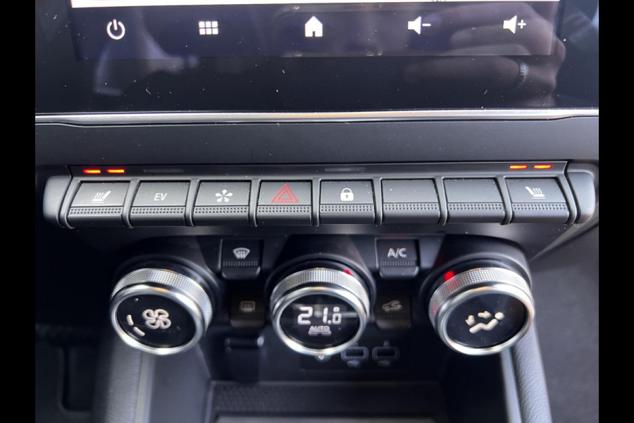 Renault Captur 1.6 E-Tech Plug-in Hybrid Intens / 160 PK / Navigatie + Camera / BOSE / Stoelverwarming / Climate Control