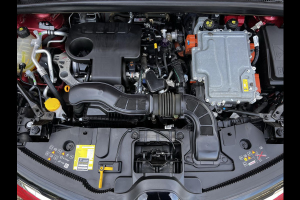 Renault Captur 1.6 E-Tech Plug-in Hybrid Intens / 160 PK / Navigatie + Camera / BOSE / Stoelverwarming / Climate Control