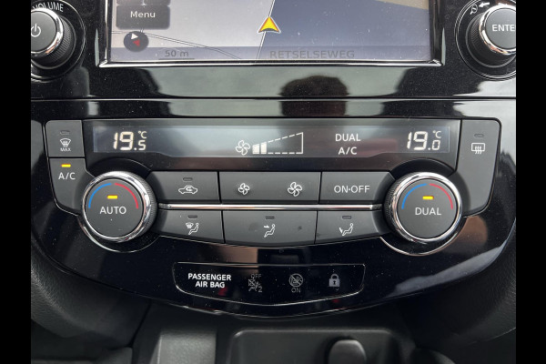 Nissan QASHQAI 1.2 Acenta / Automaat / Panoramadak / Navigatie + Camera / Stoelverwarming / Climate Control