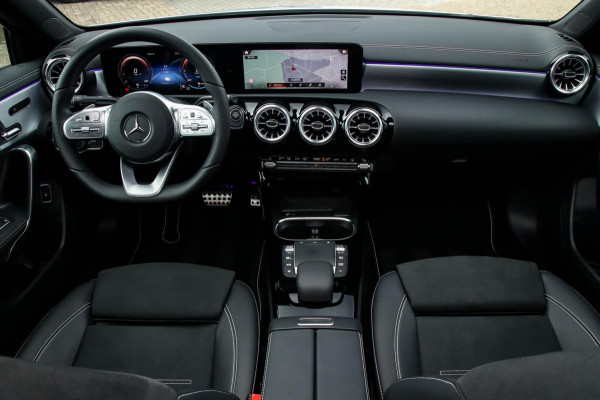 Mercedes-Benz A-Klasse 250 e Business Solution AMG Limited 8G Automaat 218pk! Panoramadak|Widescreen|LED|Leder+Memory|Sfeer|Night