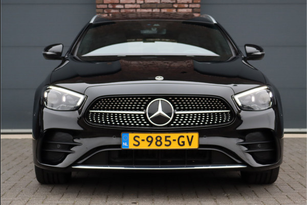 Mercedes-Benz E-Klasse Estate 300 e AMG Line Aut9 | Schuifdak | Camera | Dodehoekassistent | Widescreen | Stoelverwarming | Sfeerverlichting | Multibeam Led |