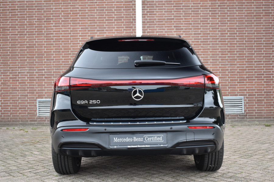 Mercedes-Benz EQA 250 AMG Line 67 kWh | Stoelverwarming | Achteruitrijcamera | Keyless-Go | Night-Pakket | Easypack-Achterklep | Memory-Stoelen |