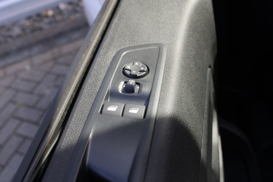 Opel Vivaro L3H1 2.0 BlueHDi 145 S&S L3 | Airco | Camera | Apple carplay / Android auto |