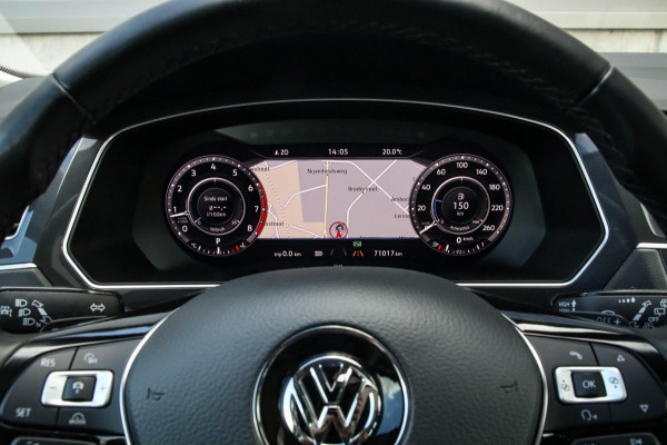 Volkswagen Tiguan 1.4TSI Highline R-Line 150pk DSG! 1e|DLR|Panoramadak|Virtual Cockpit|LED Plus|Camera|ACC|Keyless|19inch|Trekhaak