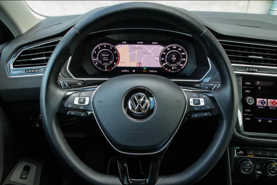 Volkswagen Tiguan 1.4TSI Highline R-Line 150pk DSG! 1e|DLR|Panoramadak|Virtual Cockpit|LED Plus|Camera|ACC|Keyless|19inch|Trekhaak