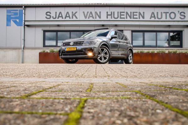 Volkswagen Tiguan 1.4TSI Highline R-Line 150pk DSG! 1e|DLR|Panoramadak|Virtual Cockpit|LED Plus|Camera|ACC|Keyless|19inch|Trekhaak