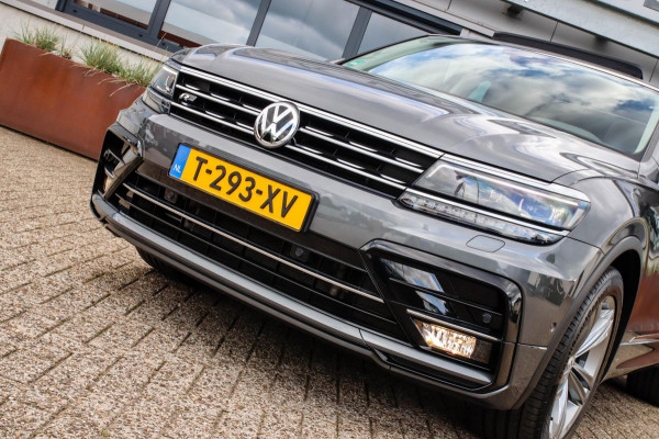 Volkswagen Tiguan 1.4TSI Highline R-Line 150pk DSG! 1e|DLR|Panoramadak|Virtual Cockpit|LED Plus|Camera|ACC|Keyless|19inch|Trekhaak