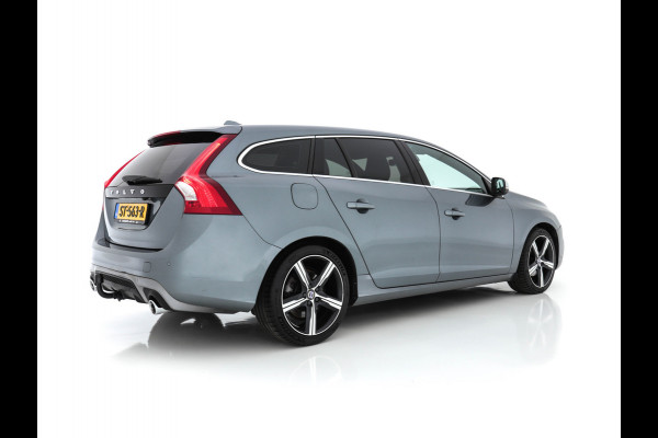 Volvo V60 2.0 D4 R-Design Business-Sport *NAVI-FULLMAP | LEDER-MICROFIBRE | BI-XENON | CAMERA | ECC | SPORT-SEATS | PDC | CRUISE | 18"ALU**