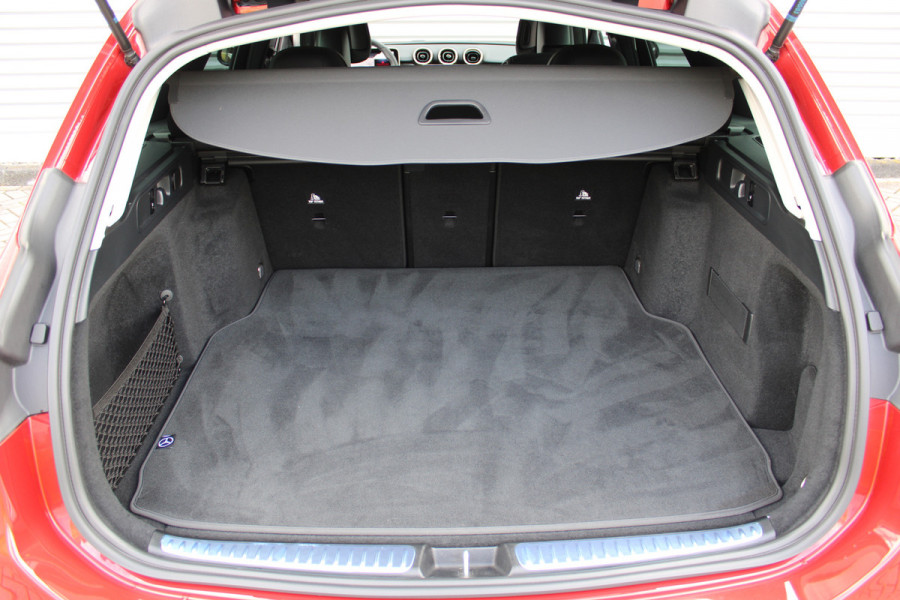 Mercedes-Benz C-Klasse Estate 180 Business Line | Airco | 17" LM | Nieuwste model Sportstoelen | Wide screen |