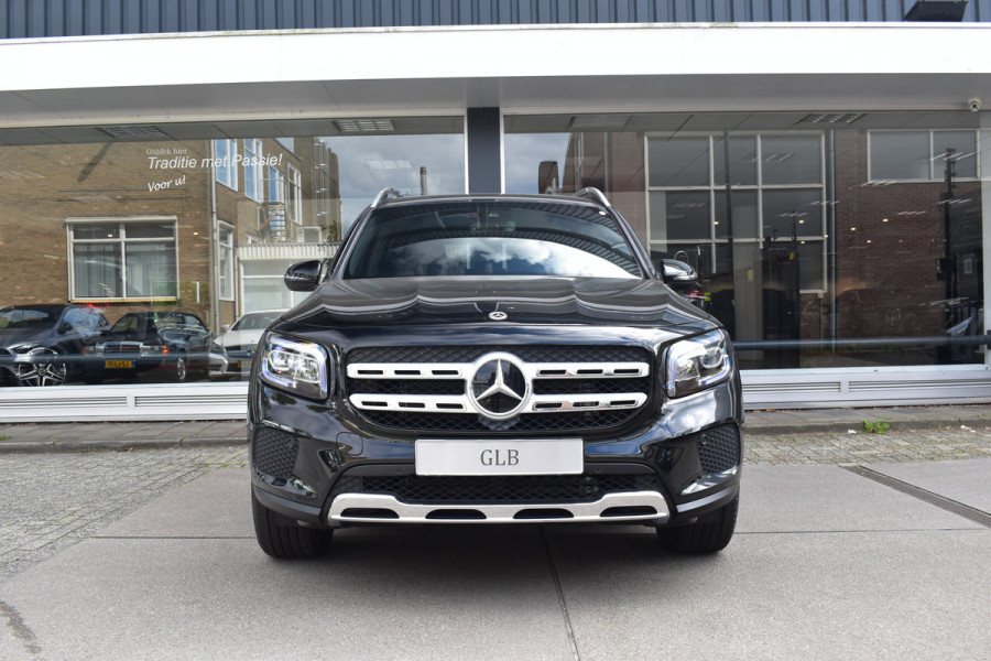 Mercedes-Benz Glb 200 Luxury Line 7p. | Acheruitrijcamera | Stoelverwarming | Trekhaak |