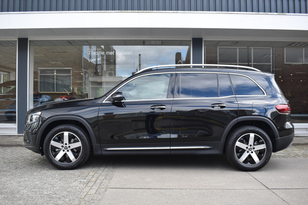 Mercedes-Benz Glb 200 Luxury Line 7p. | Acheruitrijcamera | Stoelverwarming | Trekhaak |