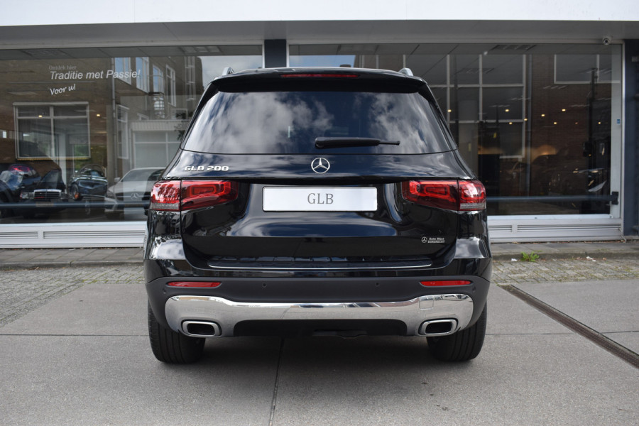 Mercedes-Benz Glb 200 Luxury Line 7p. | Acheruitrijcamera | Stoelverwarming | Trekhaak |