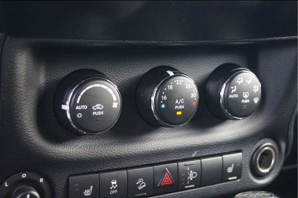 Jeep Wrangler 2.8 CRD Rubicon Grijs Kenteken! | Trekhaak Afneembaar | Navigatie | Airco | Stoelverwarming