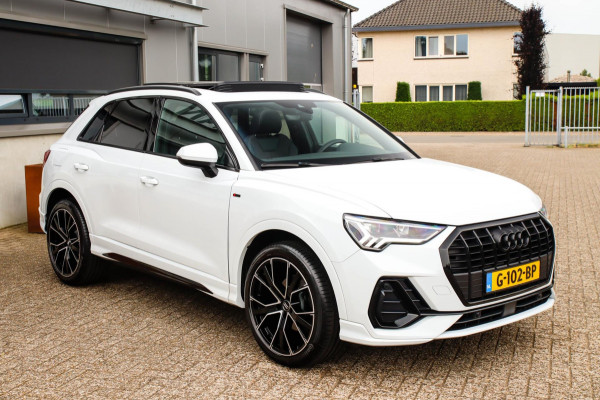 Audi Q3 35 TFSI 1.5 TFSI S Line Pro Line S 150pk S-Tronic! 1e Eig|NL|DLR|Panoramadak|Virtual Cockpit|LED Matrix|Leder|20inch|Black