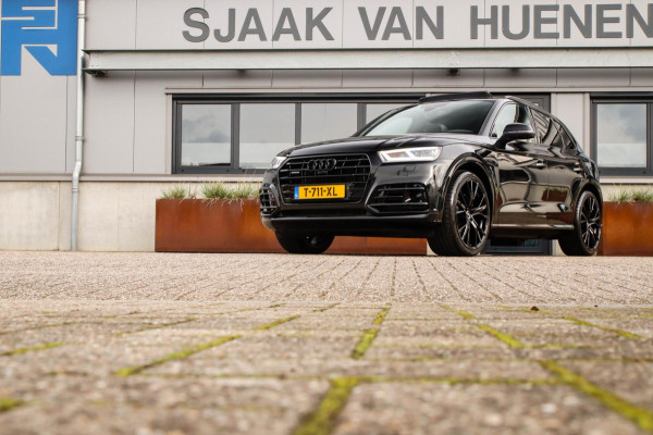 Audi Q5 55 TFSI e Quattro Competition Pro Line S S-Line 367pk Automaat Luchtvering|Panoramadak|Virtual Cockpit|S kuipstoelen|Black