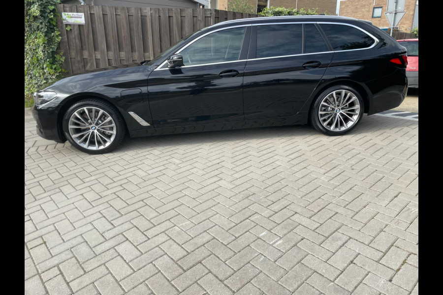 BMW 5 Serie Touring 530e LCI Facelift 1ste Eigenaar Dealer onderhouden