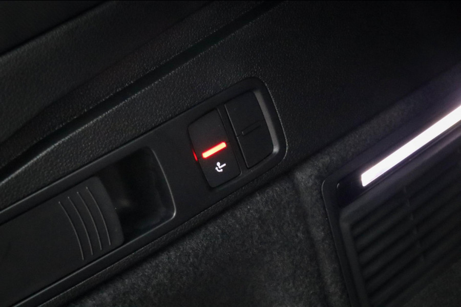 Audi Q5 50 TFSI e Quattro Competition Pro Line S S-Line 299pk Automaat! 1e|DLR|Panoramadak|Virtual Cockpit|LED Matrix|Black|22inch
